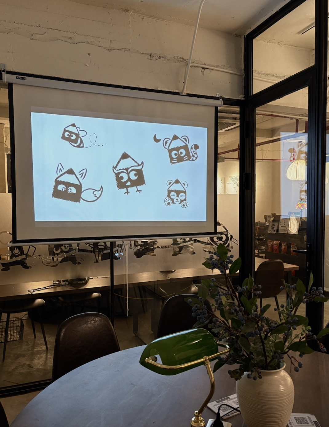 Phòng họp tại Nerd Society cơ sở Tây Sơn